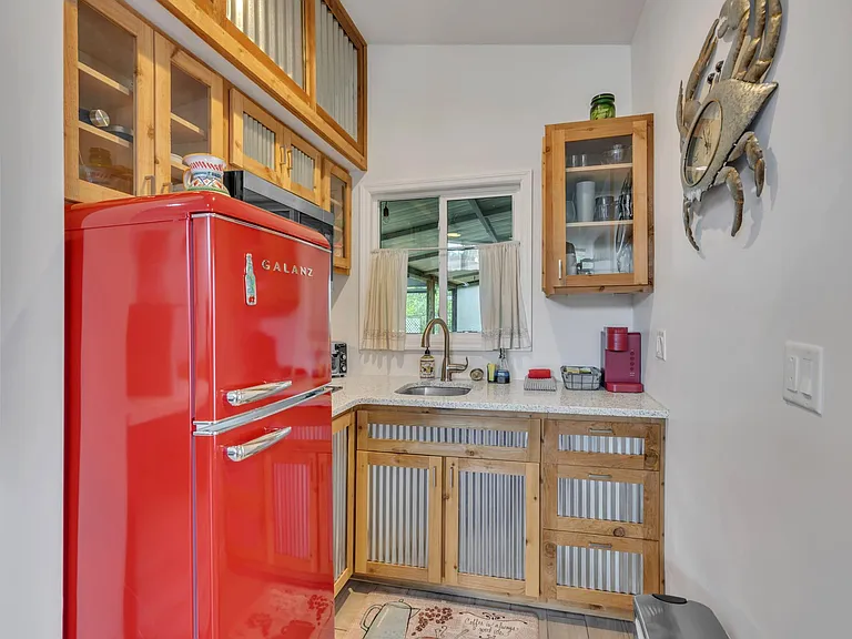 2414 Nassau St — Photo 39