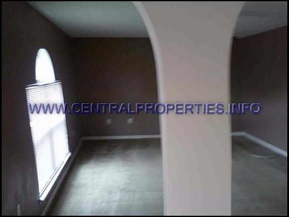 4th image of 1903 Lakeview Way