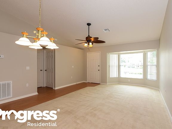 3rd image of 38235 Eucalyptus Dr