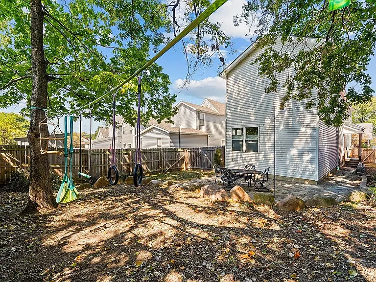 313 Cleveland Ave — Photo 3