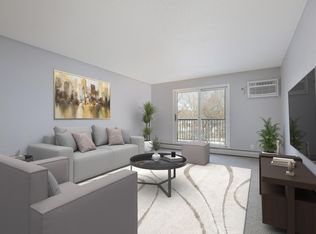 35 Nathan Ln N APT 203, Plymouth, MN 55441