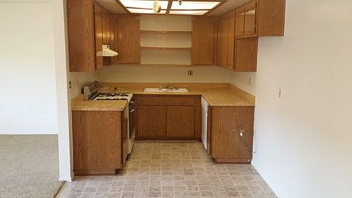 4th image of 3137 W 139th St APT 303