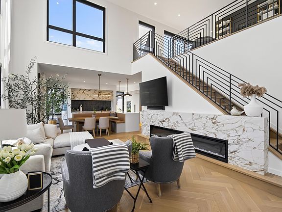 5th image of 5 Rondeau Dr #42