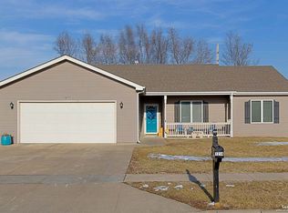 1214 Republic Cir, Salina, KS 67401