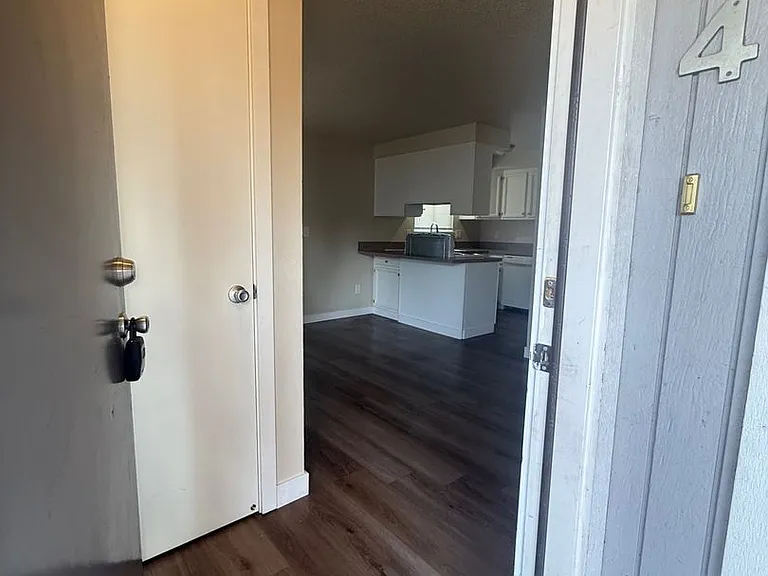 3331 NE 57th Ave — Photo 8