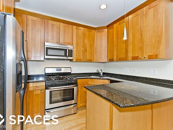 4th image of 2656 N Hamlin Ave #2SA