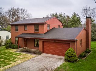 9852 Longwood Cir, Wildwood, KY 40223