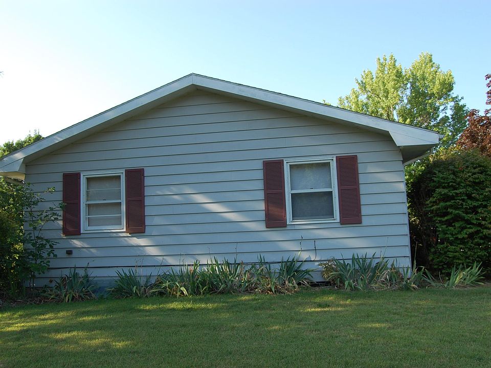 2nd image of 352 Pam Dr