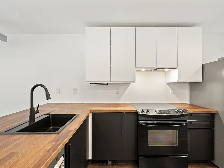 350 Arapahoe Ave #16 — Photo 14