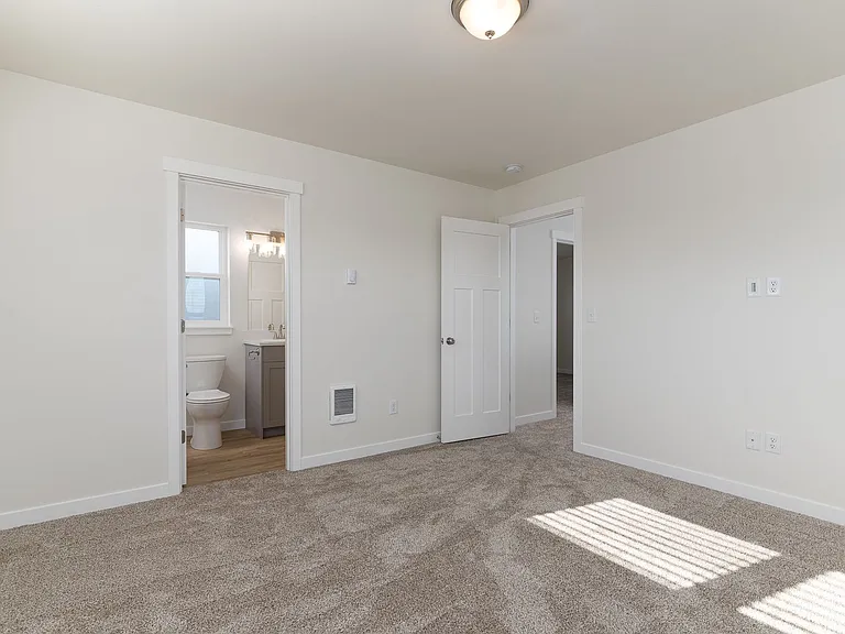2214 Dejong Dr — Photo 18