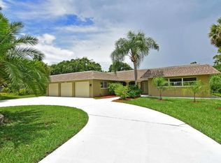 5019 W Country Club Dr, Sarasota, FL 34243
