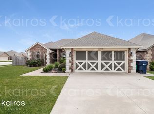11728 SW 18th St, Yukon, OK 73099