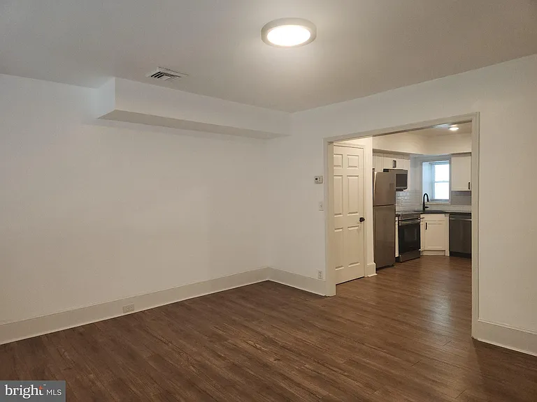 3856 Terrace St — Photo 10
