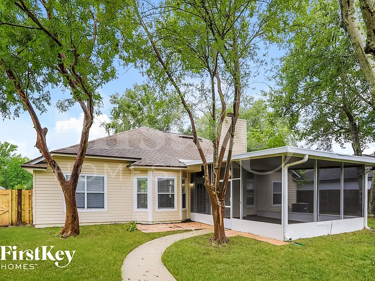 1814 Weston Cir — Photo 14