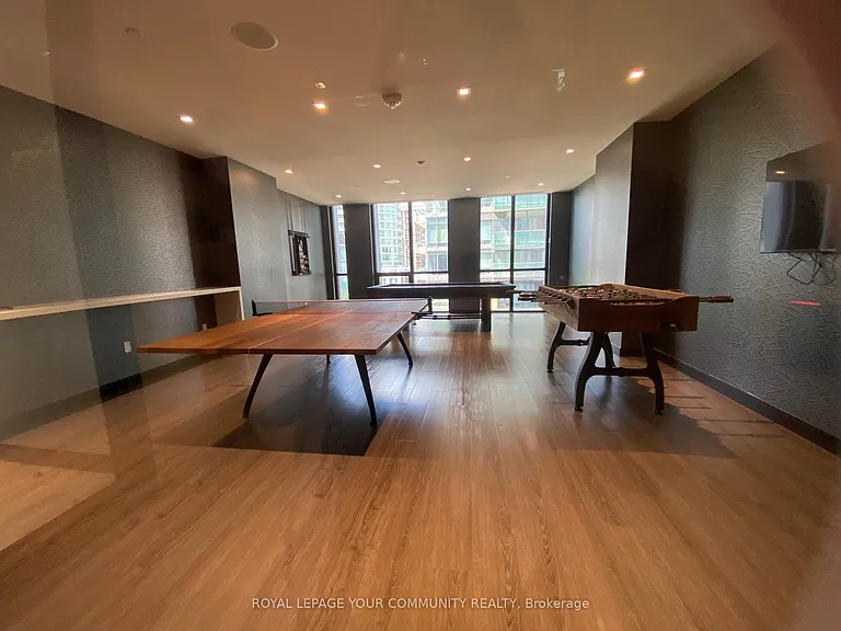1 Yorkville Ave #1509 — Photo 29