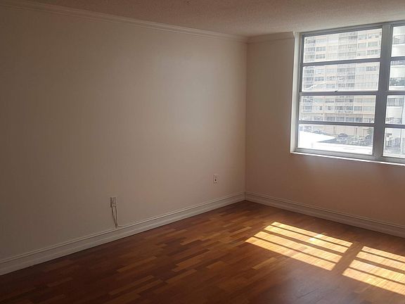 5th image of 2750 NE 183rd St APT 502