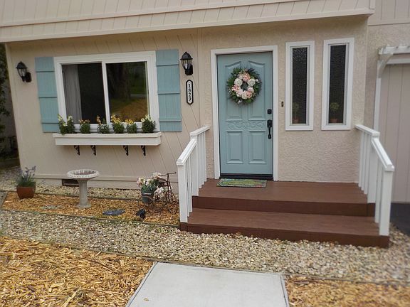 2nd image of 1829 Berwick Dr