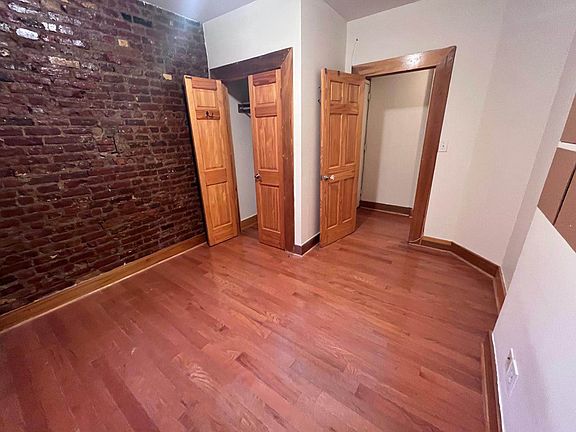 5th image of 146 17th St APT 2