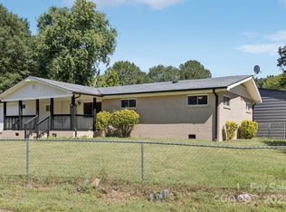 1024 Old Mountain View Rd, Mount Holly, NC 28120