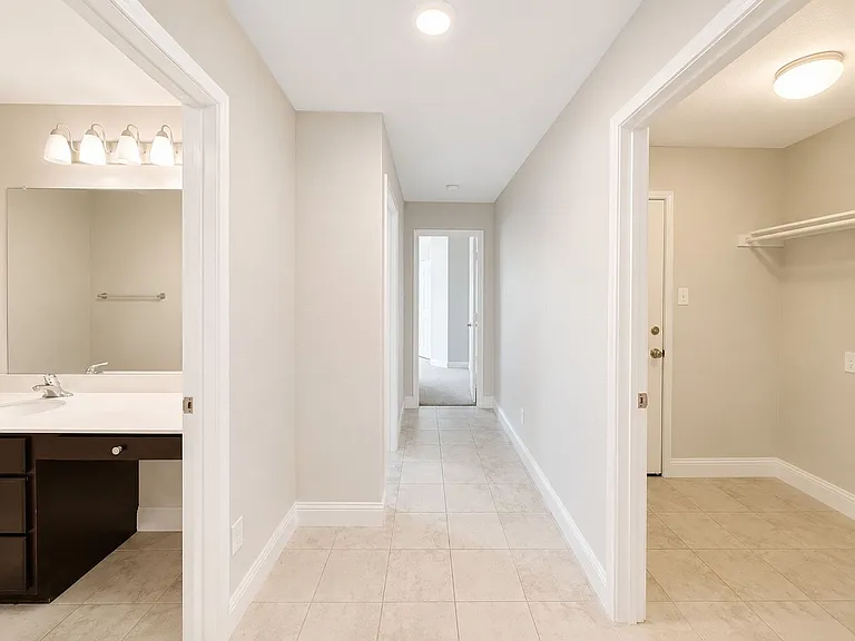 2605 Wesley Ave — Photo 12