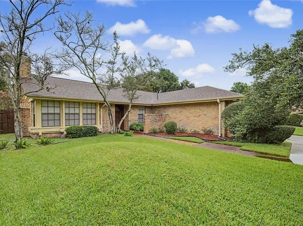 15722 Beechnut St, Houston, TX 77083