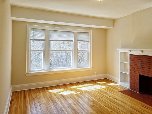 5th image of 109 N Kostner Ave #306