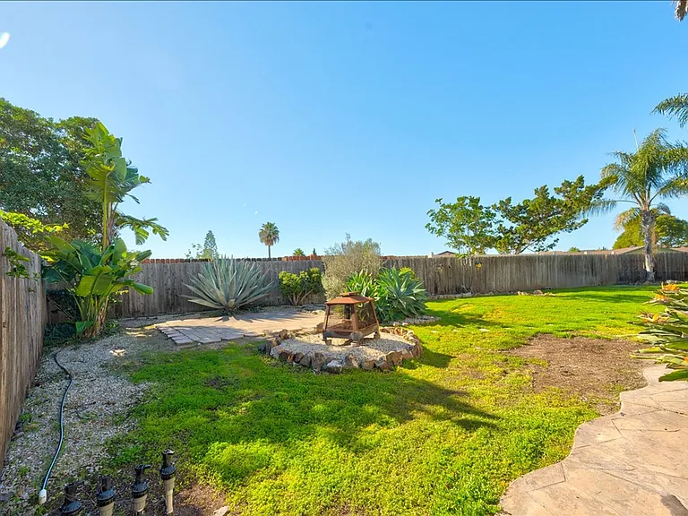 11370 Travis Pl — Photo 23