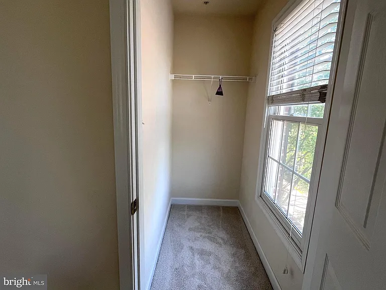 1601 Leeds Castle Dr — Photo 24