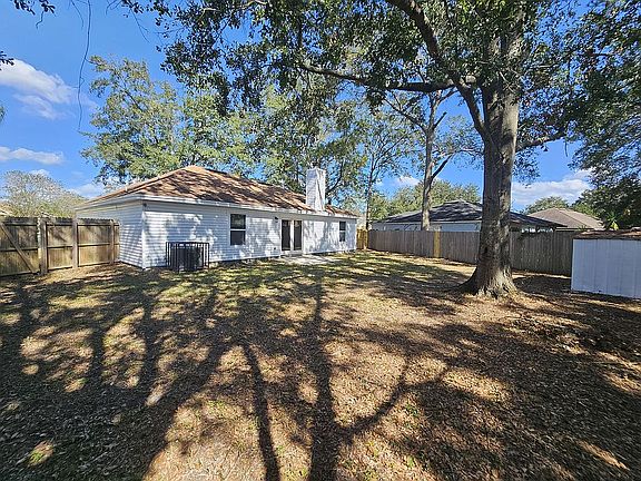 2nd image of 8568 Shuter Ct