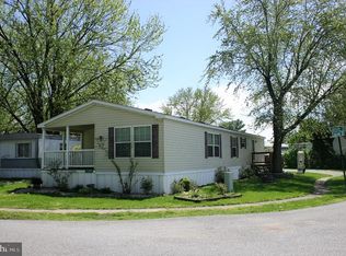 11408 Lakeside Dr, Hagerstown, MD 21740