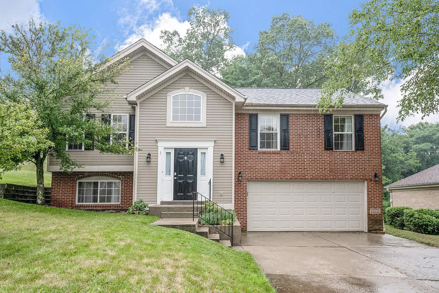 2195 Gribble Dr photo 1