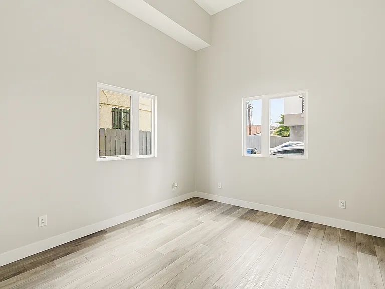 5257 Figueroa St — Photo 20