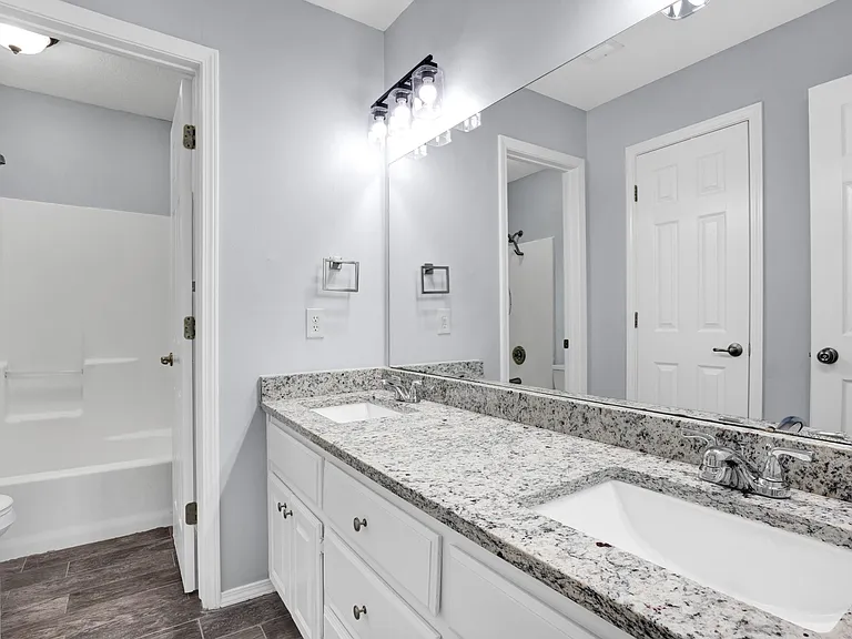 3401 Kinross Dr — Photo 8