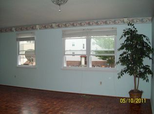 13076 Blakeslee Dr, Philadelphia, PA 19116
