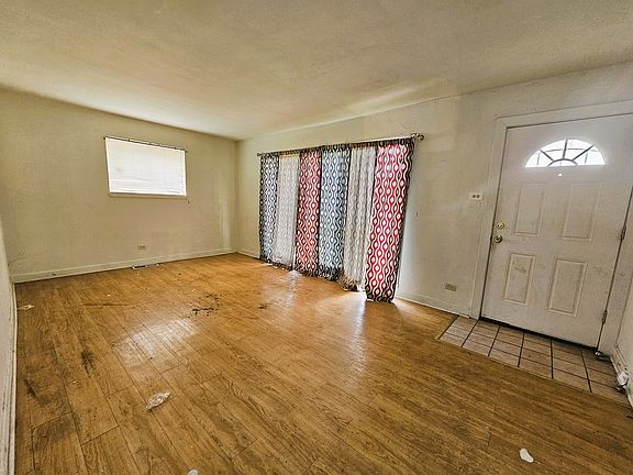 3rd image of 1538 Burnham Ave