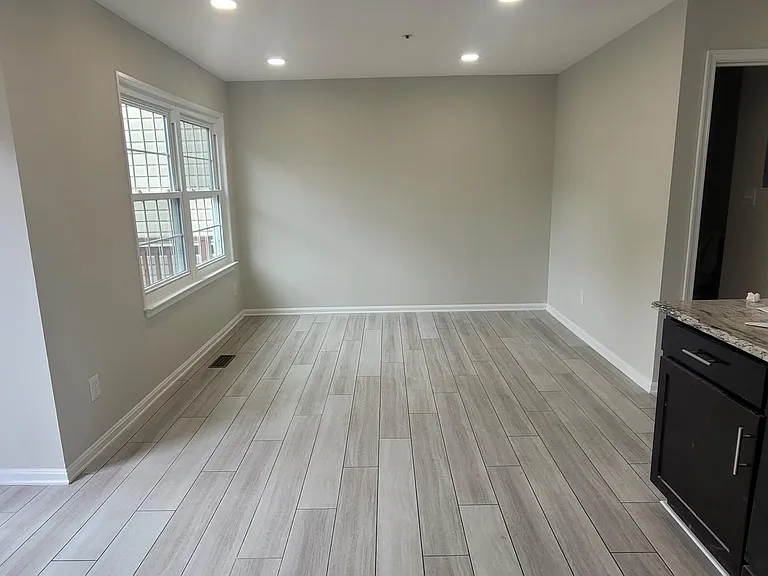 8413 Meadow Green Way — Photo 12