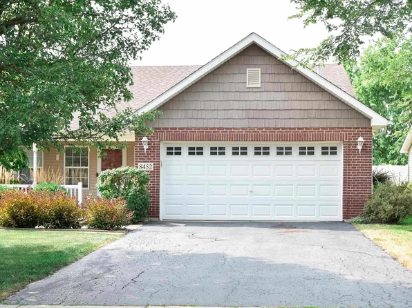 8452 Marshall St, Merrillville, IN 46410