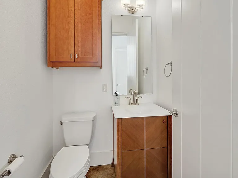 1601 Houston St #3 — Photo 26