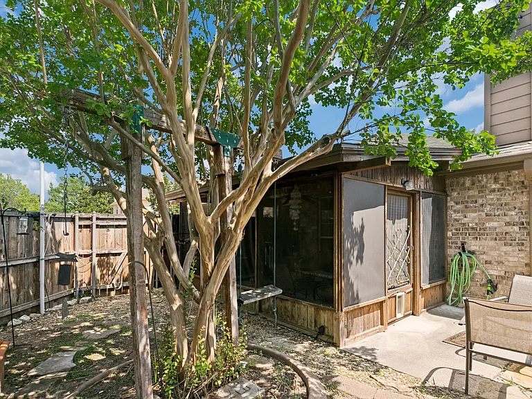 5212 Spicewood Dr — Photo 12