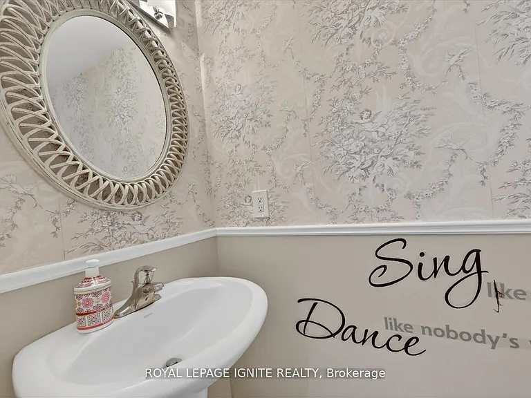 571 Longworth Ave #27 — Photo 13