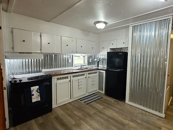 2nd image of 132 Majors Rd