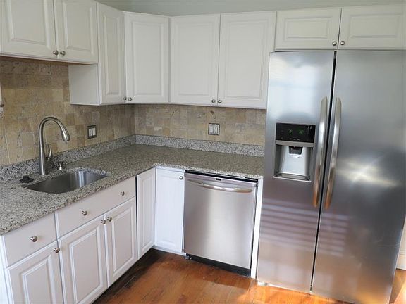 2nd image of 190 Brookside Pkwy #2