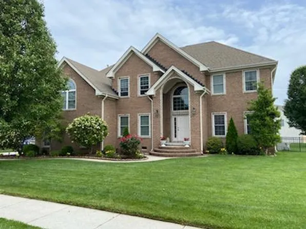 521 Vespasian Cir, Chesapeake, VA 23322