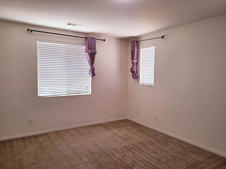 6751 Heathgrove Dr — Photo 9