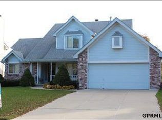 2607 Blackhawk Dr, Bellevue, NE 68123