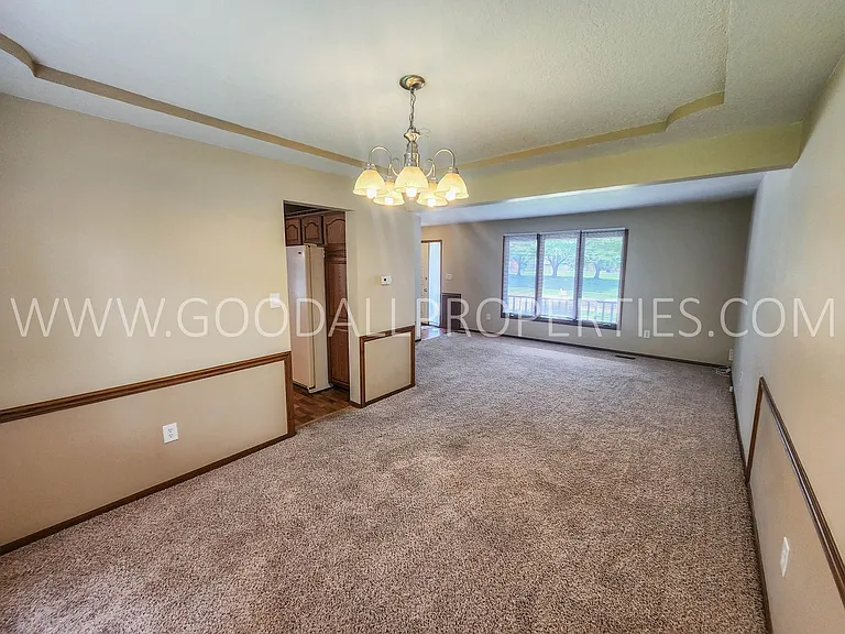 924 Prairie View Dr — Photo 8