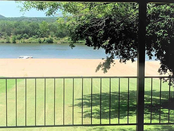 2nd image of 4694 River Oaks Dr