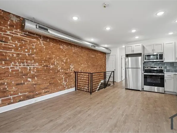 2534 S 61st St #2, Philadelphia, PA 19142