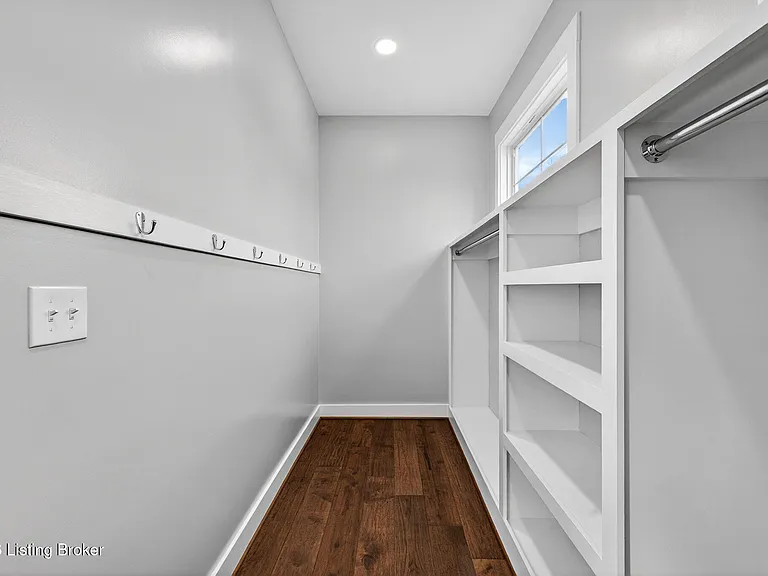 914 Ash St — Photo 28