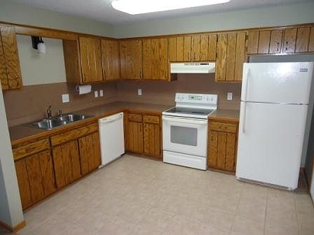 3rd image of 7923 85th Ct N